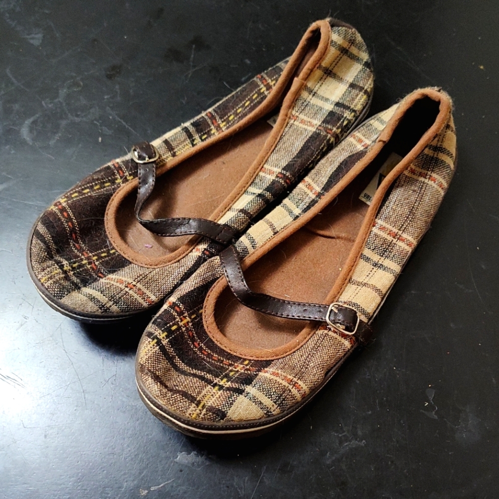Volatile plaid ballet flats